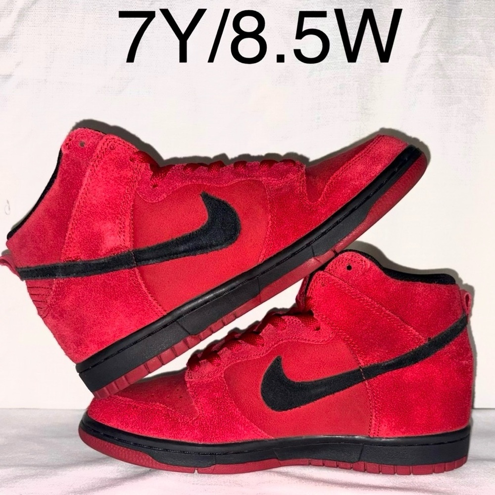 Nike Dunk High “Red Suede”